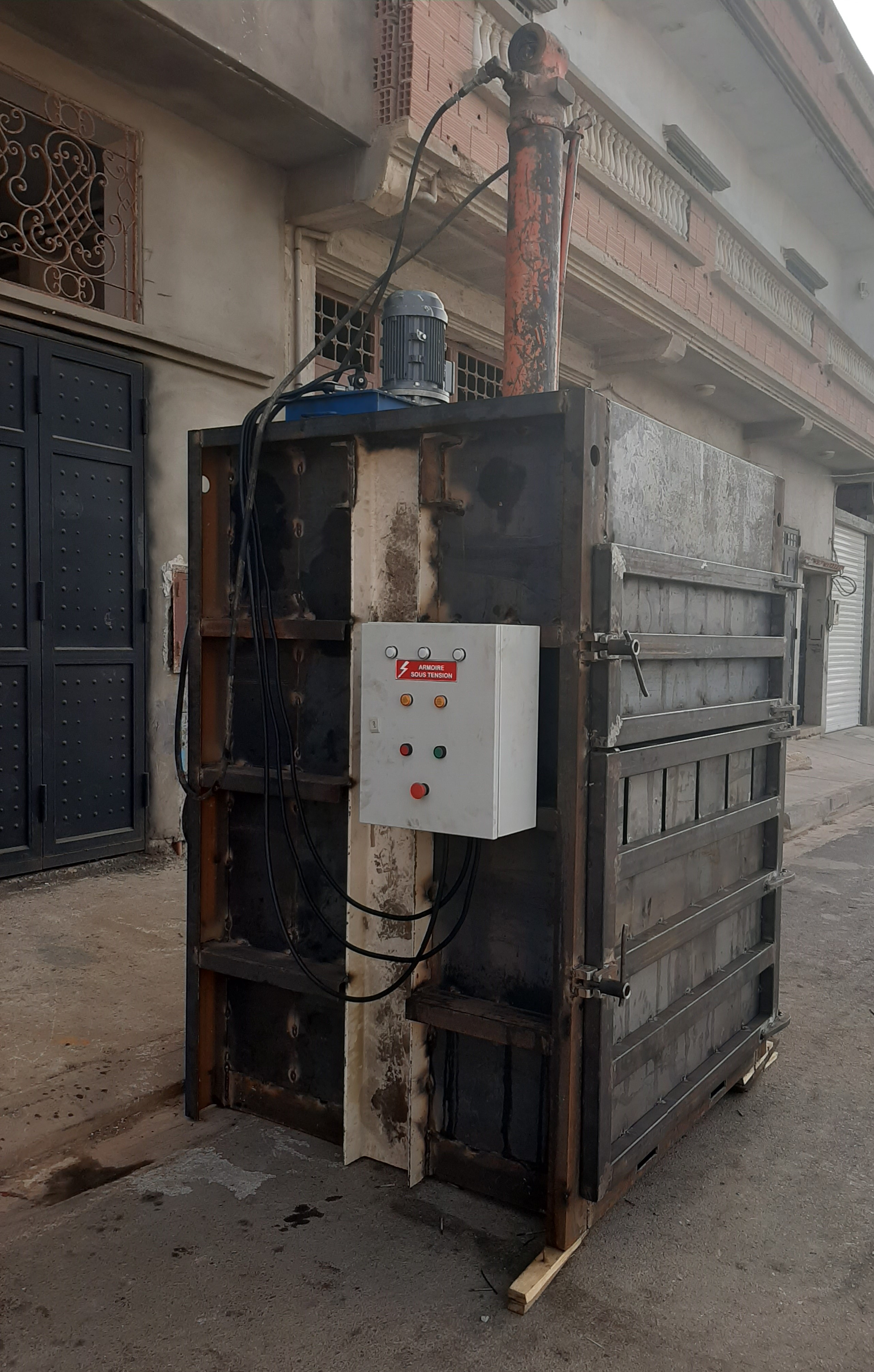 用于PET回收线的60T液压打包机