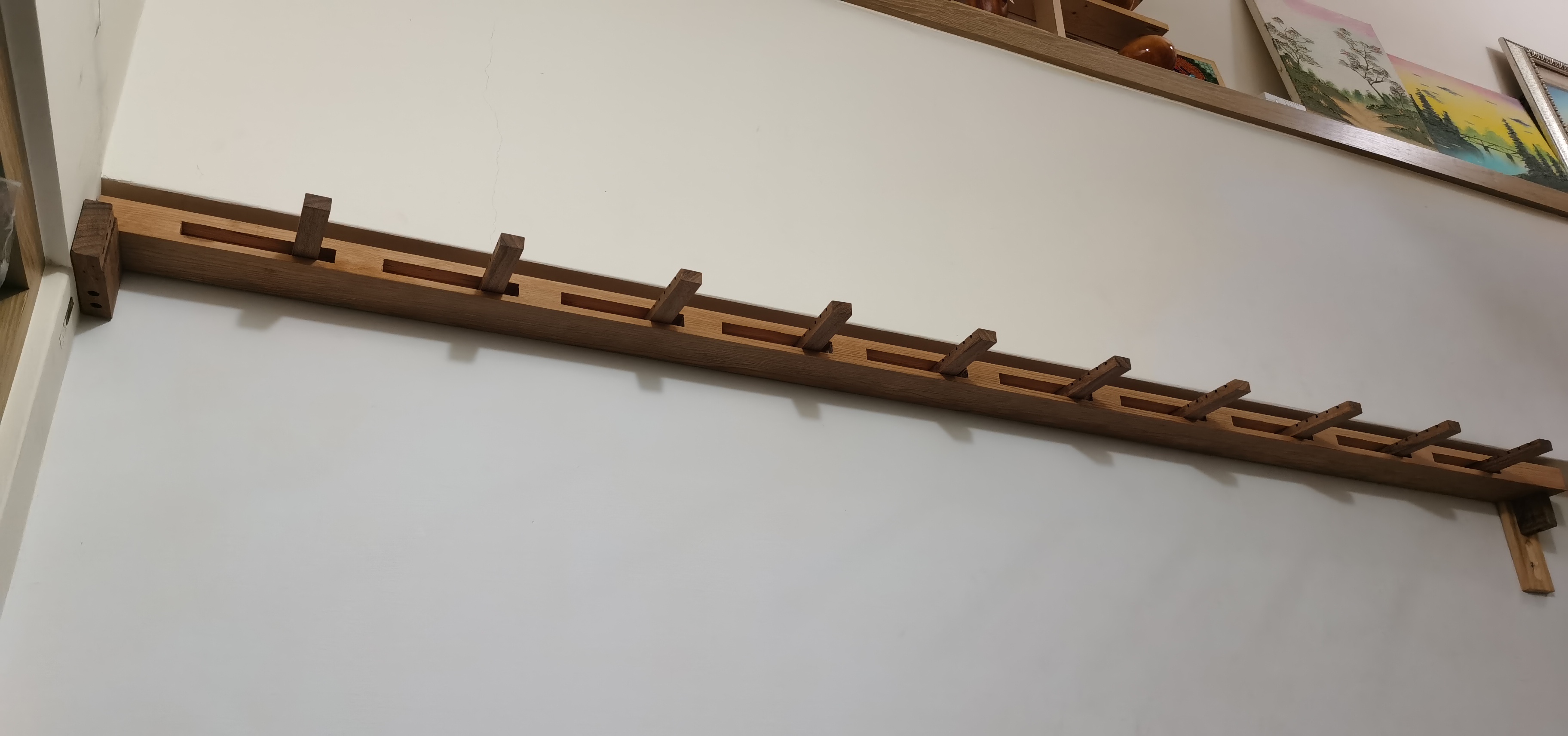 隐藏式衣架