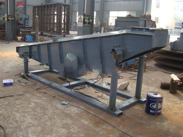 20吨振动给料机CAD图纸