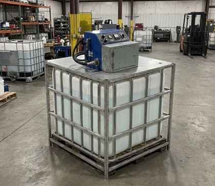 蓄冷液吨桶灌注工装