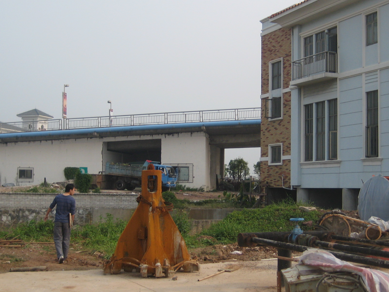 佛山南海某绿洲侧挡墙工程及涌底硬底化工程改造施工工程